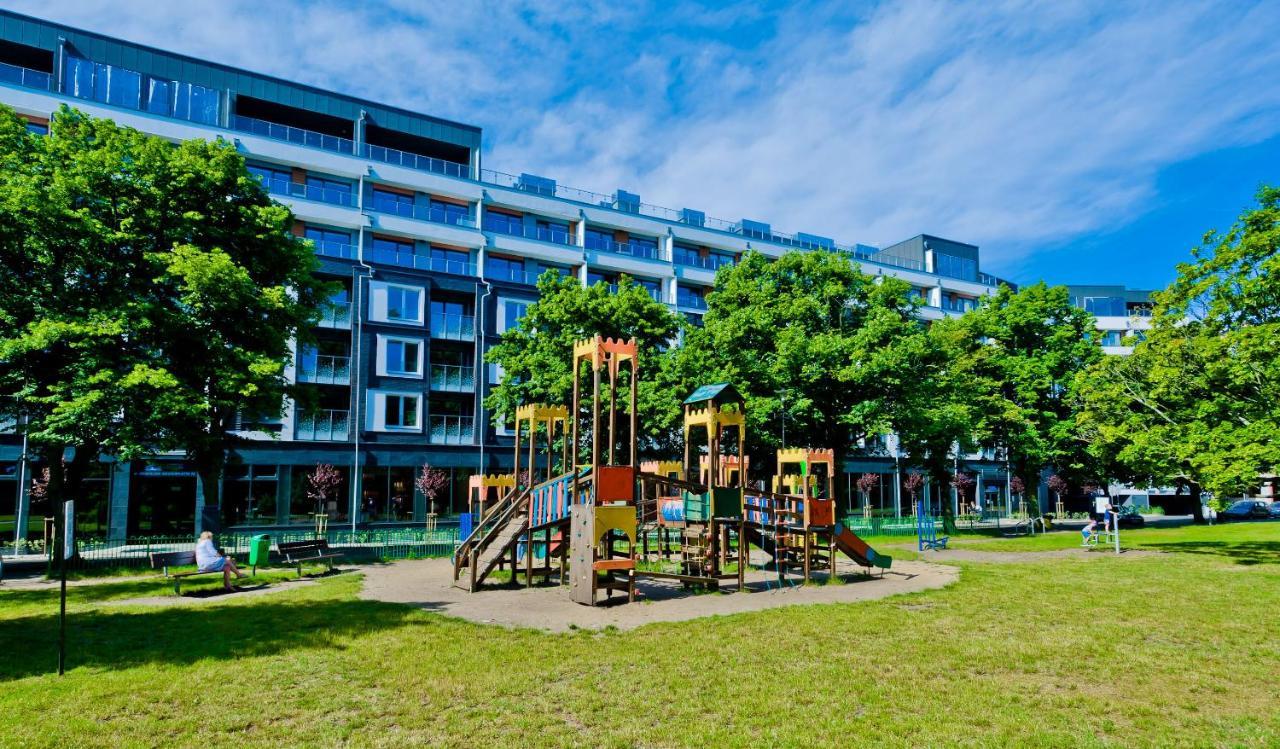 Apartment Porty B103 Nadmorskie Tarasy Pool Sauna Parking Kolobrzeg